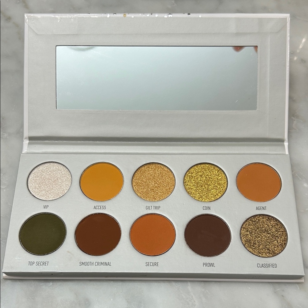 Morphe x Jaclyn Hill Armed and Gorgeous Eyeshadow Palette